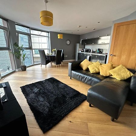 Fantastic And Modern City Centre Flat With Free Parking! Кардиф Екстериор снимка