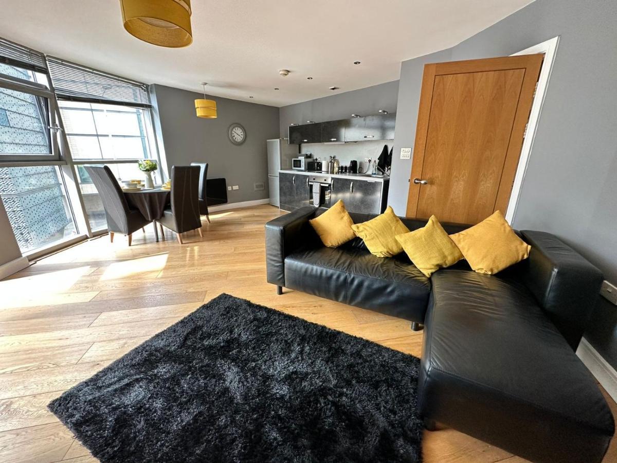 Fantastic And Modern City Centre Flat With Free Parking! Кардиф Екстериор снимка