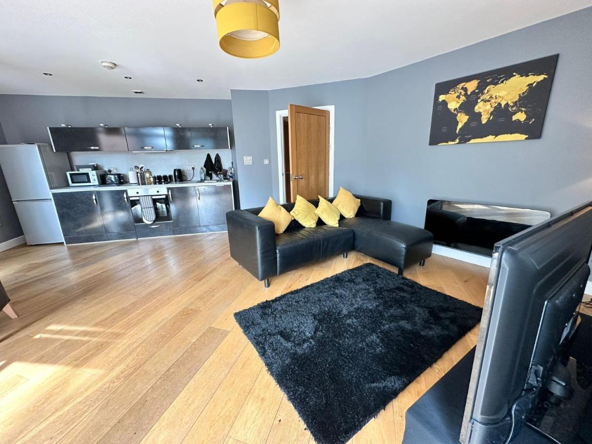 Fantastic And Modern City Centre Flat With Free Parking! Кардиф Екстериор снимка